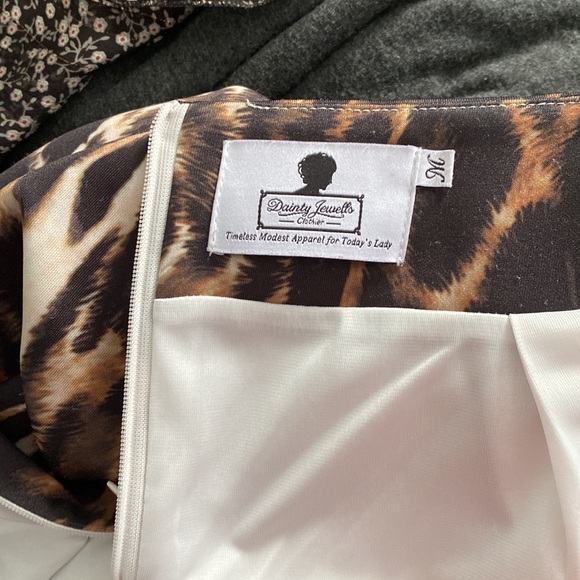 Dainty Jewell’s women’s modest leopard print pencil skirt - Picture 5 of 5